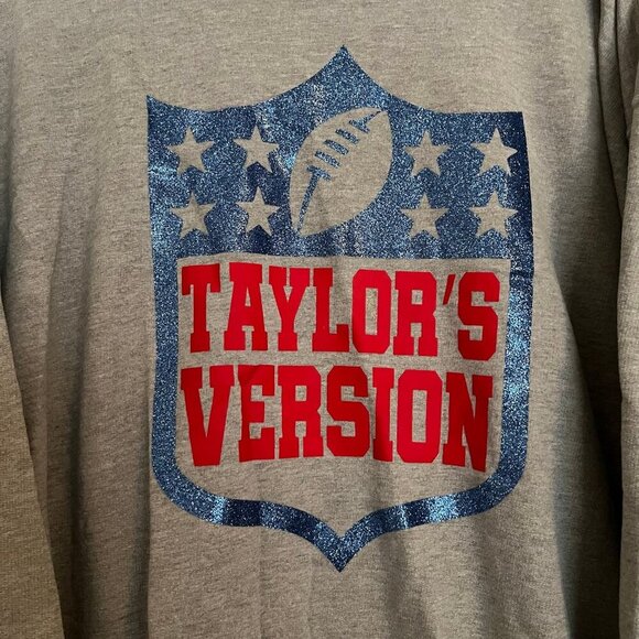Taylor’s Version NFL Logo Crewneck Size 3xl (Fruit of the Loom) - Picture 2 of 7